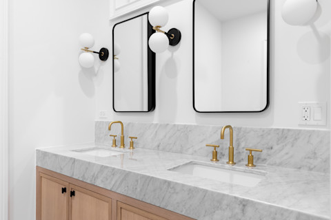 Bathroom light 4